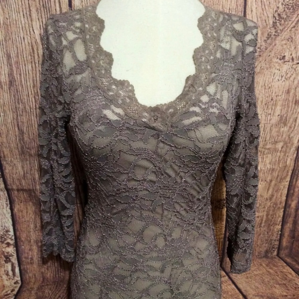 Dress - Picture 2 of 2
